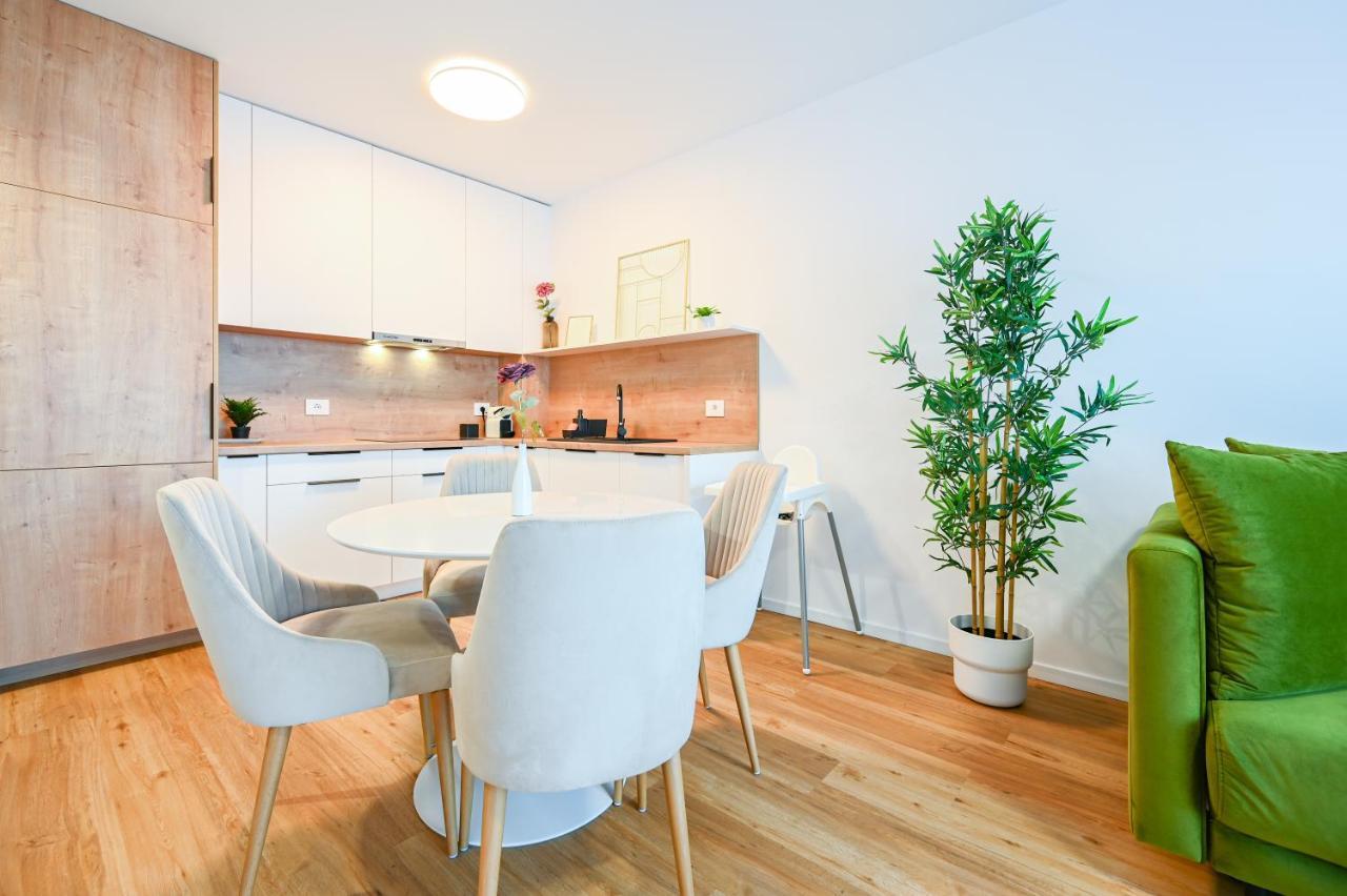 Apartmán Km Flats Oradea Exteriér fotografie